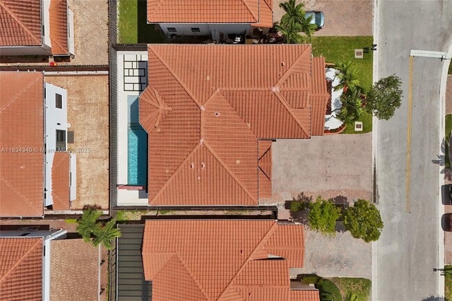 Building Photo - 1007 NW 99th Ct