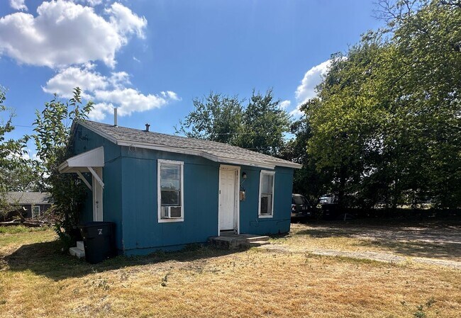 Building Photo - 1312 N Gray St