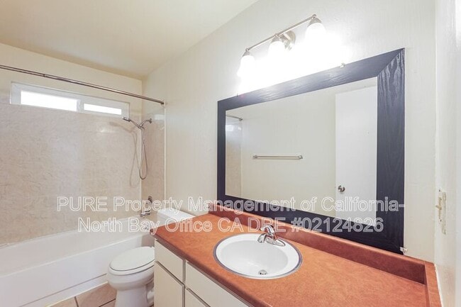 Building Photo - 2326 Tachevah Dr