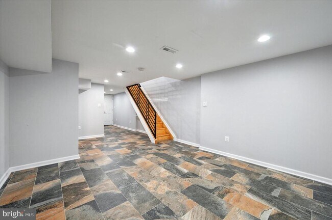 Building Photo - 3024 Redner St