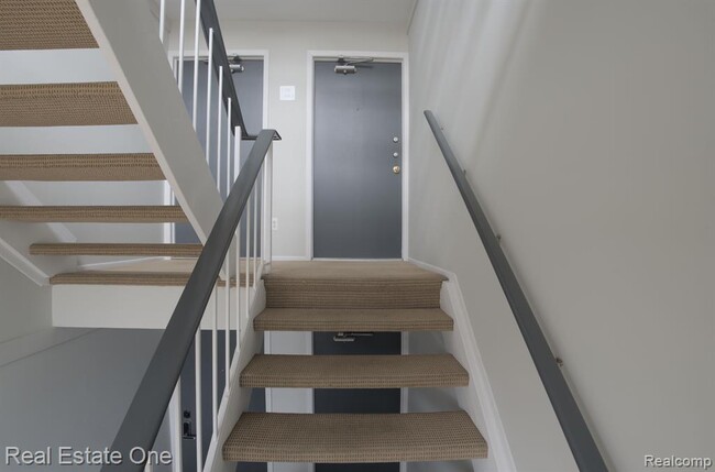 Building Photo - 1944 Klingensmith Rd