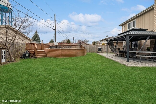 Building Photo - 7146 S Oketo Ave