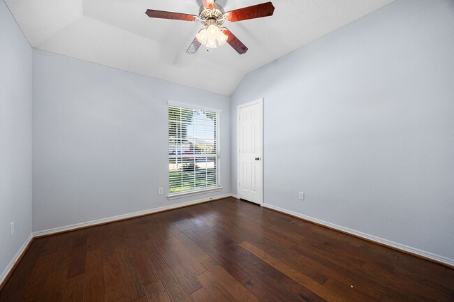 Building Photo - 1518 Bugle Run Dr