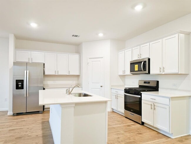 Building Photo - 1916 Pogonip Pl