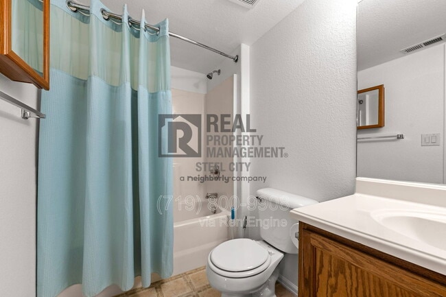 Building Photo - 842 Edna Way