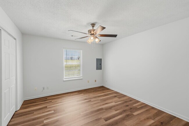 Building Photo - 5000 Roscoe Rdg