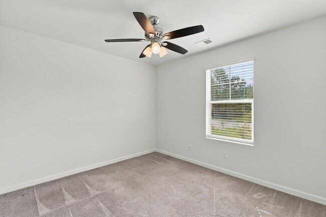 Building Photo - 100 Cotton Bluff Ct