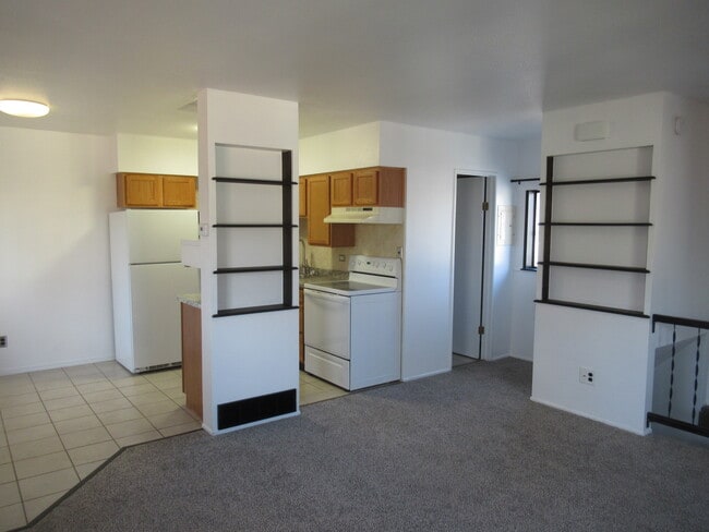 Building Photo - 2604 Tremont St