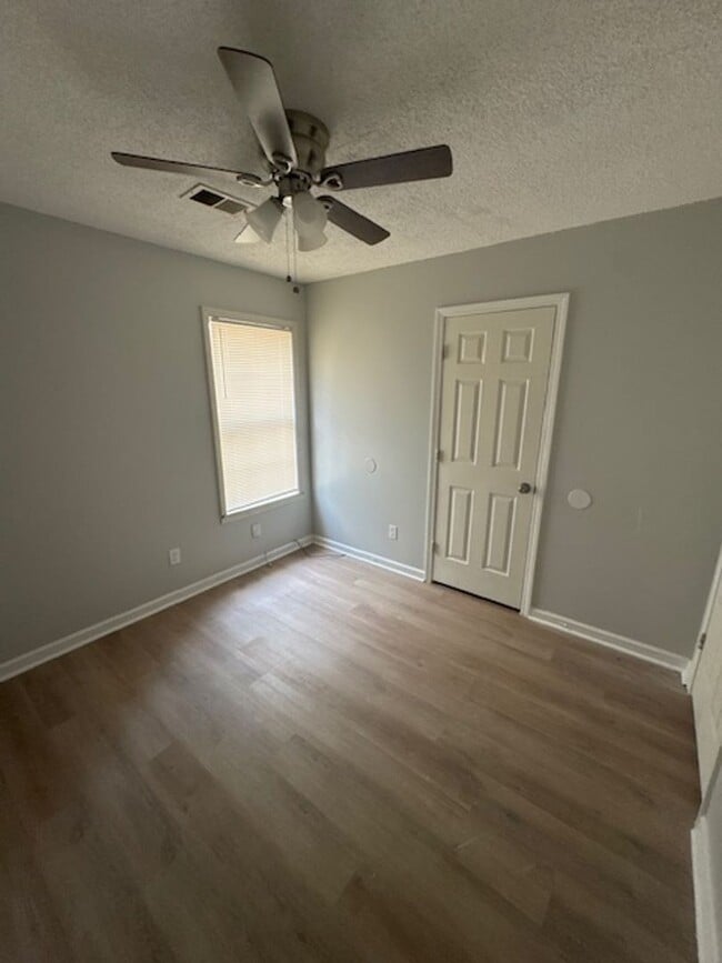 Building Photo - Charming 3-Bedroom Home in Memphis – Spaci...