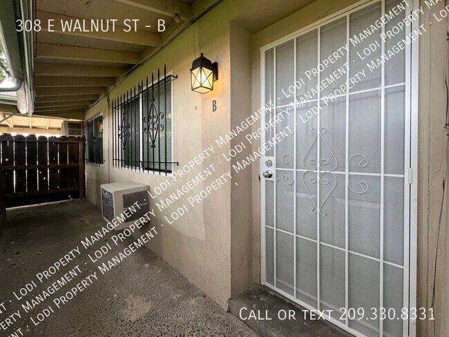 Building Photo - 308 E Walnut St