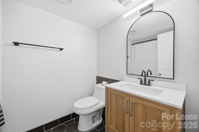 Building Photo - 4739 Hedgemore Dr