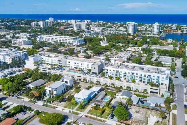 Building Photo - 236 SE 5th Ave