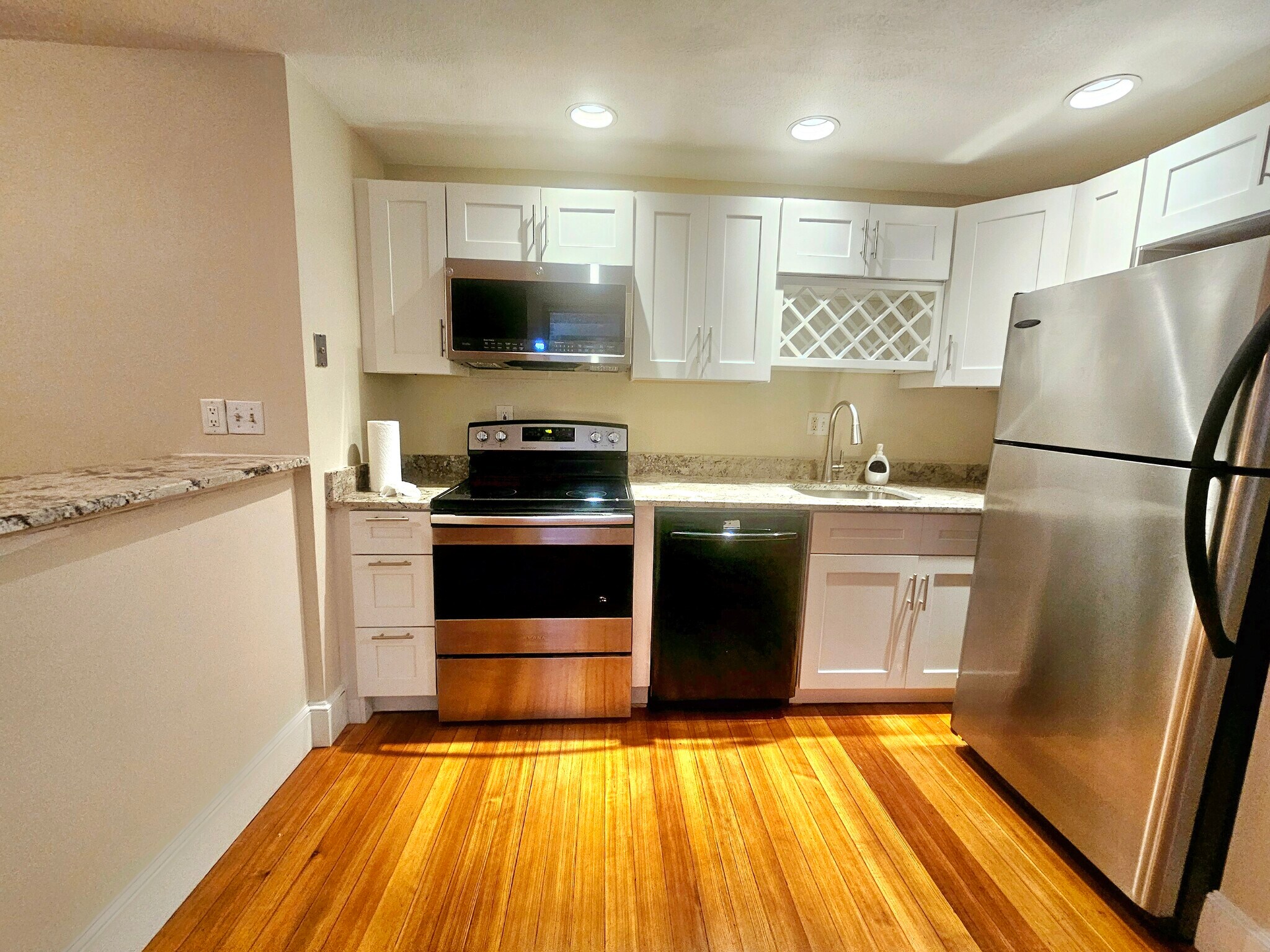 Building Photo - 39 South St