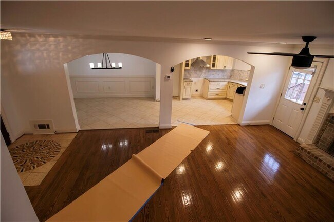 Building Photo - 1292 Monfort Rd