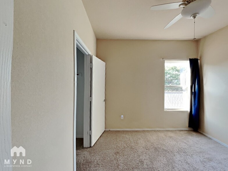 Building Photo - 2216 Zach Scott St