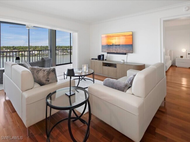 Building Photo - 2750 Gulf Shore Blvd N