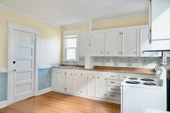 Building Photo - 39 Pardee Pl