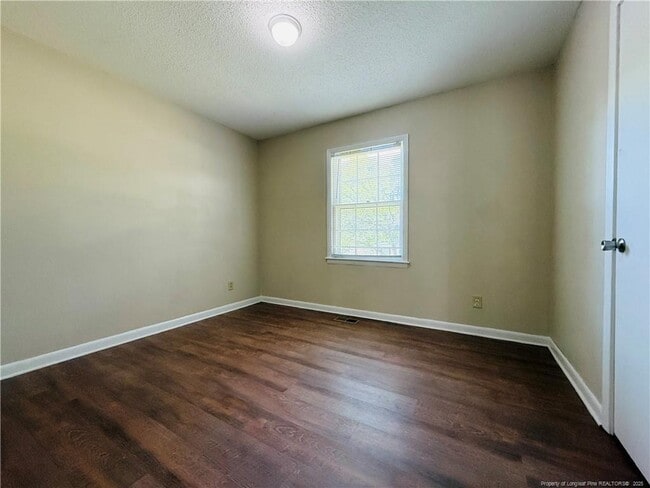 Building Photo - 289 Ramona Dr