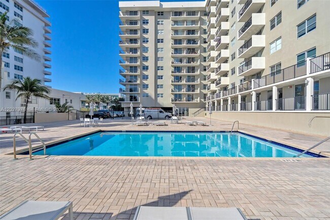 Building Photo - 9273 Collins Ave