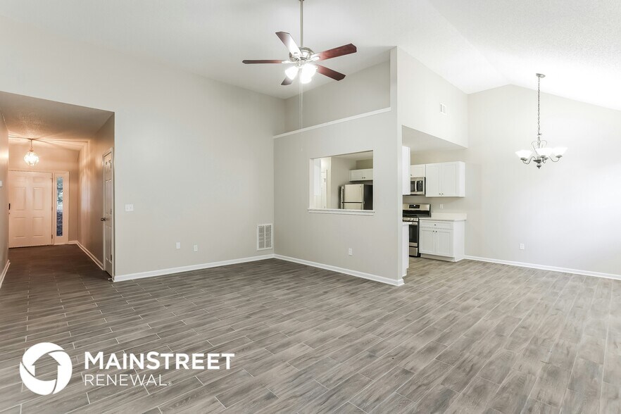 Building Photo - 4630 Thermal Ct