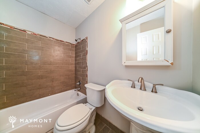 Building Photo - 495 Split Rail Dr