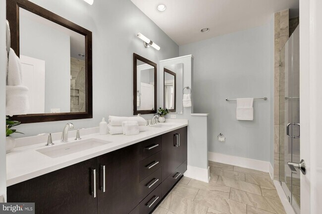 Building Photo - 153 Winsome Cir