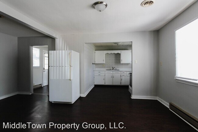 Building Photo - 3 br, 1 bath House - 2312 N Rosewood Ave