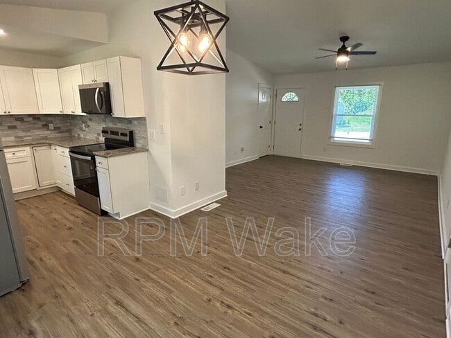 Building Photo - 2325 Quartz Ct