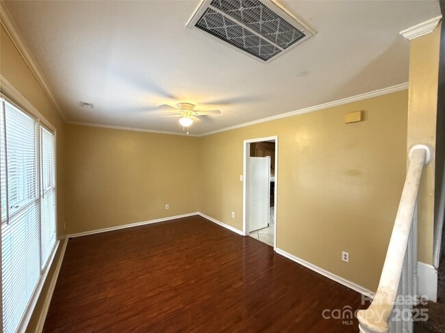 Building Photo - 9125 Winter Moss Ct