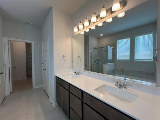 Building Photo - 3033 Burwick Ln