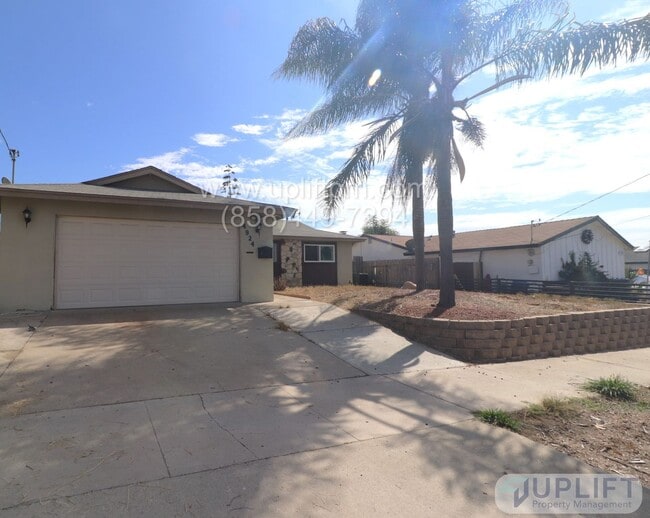 Building Photo - 5 Bedroom 2 Bath Home In Oceanside ** Move In Special $300 Off First Month's Rent**