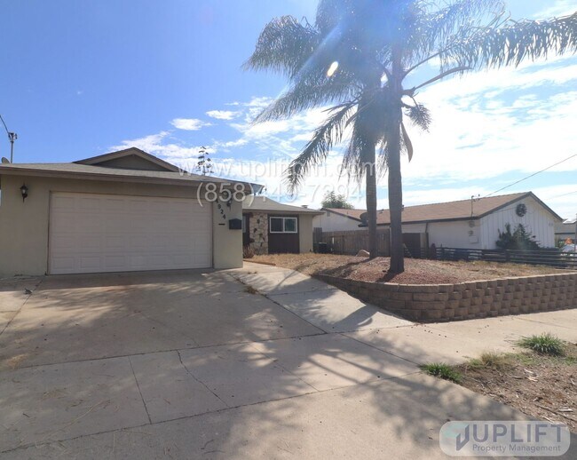 Building Photo - 5 Bedroom 2 Bath Home In Oceanside