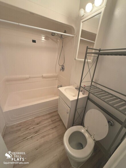 Building Photo - 5710 Phillips Ave