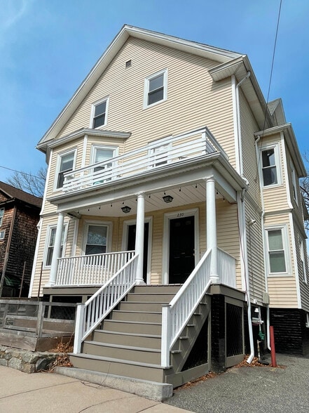 Front of home - exterior - 228 Doyle Ave