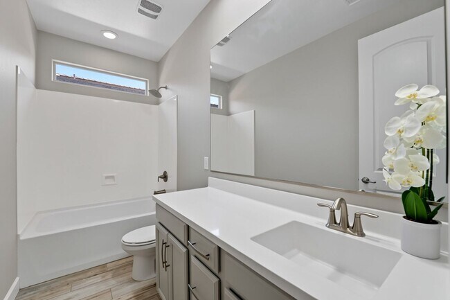 Building Photo - Luxury Kitchen + 3 Bed & Den/Office in Azure Canyon | Quartz, Gas Cooktop & More