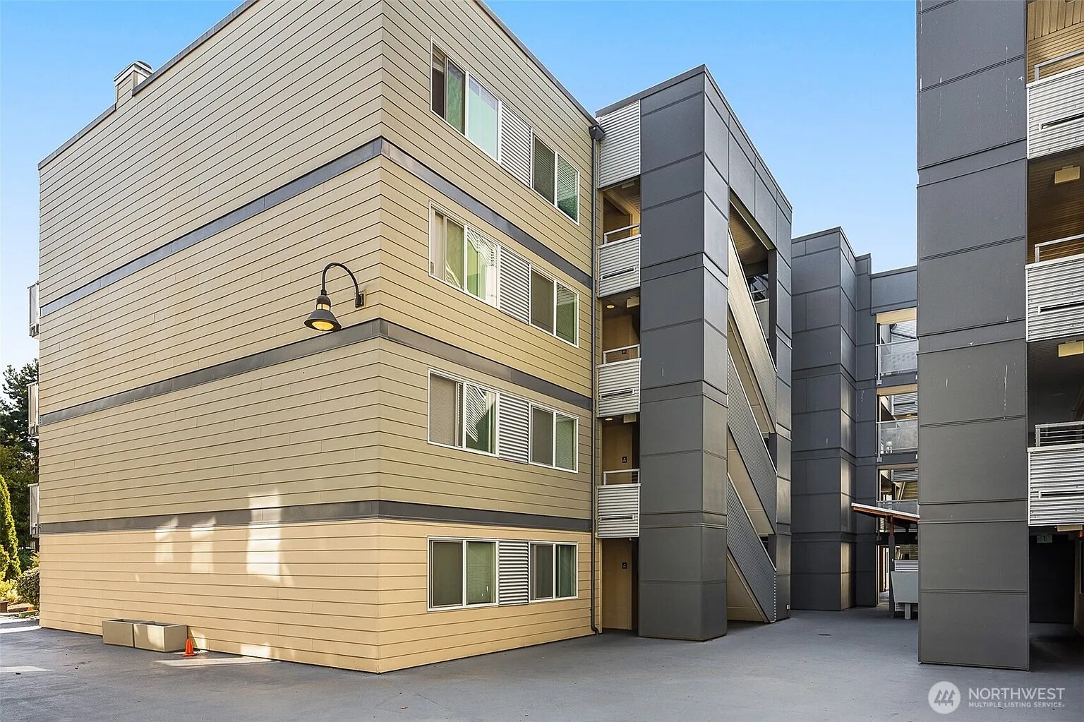 Building Photo - 1311 12th Ave S