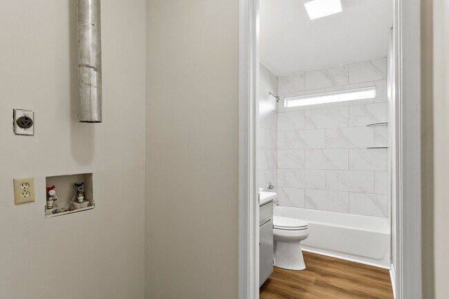 Building Photo - 12378 Patton Pl Spur