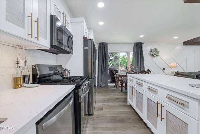 Building Photo - 660 Sunfish Way