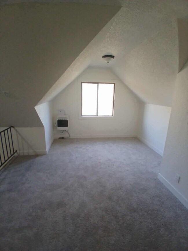 Building Photo - 901 Virginia St