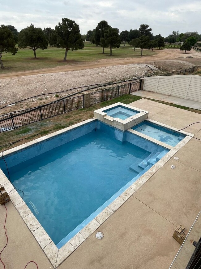 Building Photo - 2802 Tom Morris Rd