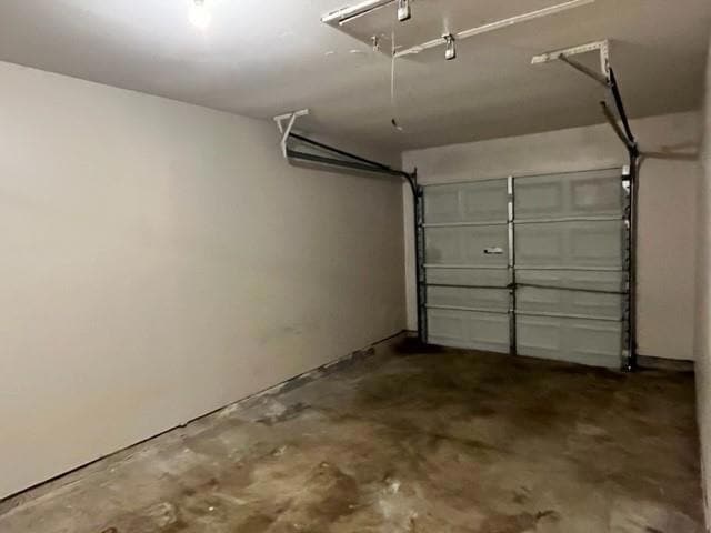 Building Photo - 310 Portsmouth Dr