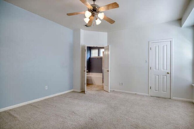 Building Photo - 8518 Cahill Dr