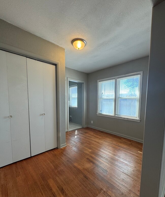 Building Photo - Grove