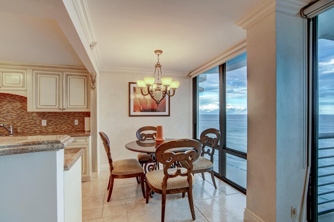 Building Photo - 250 S Ocean Blvd