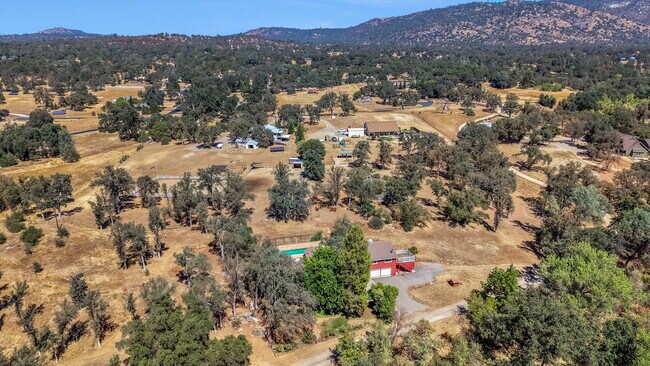 Building Photo - 31638 Lodge Rd
