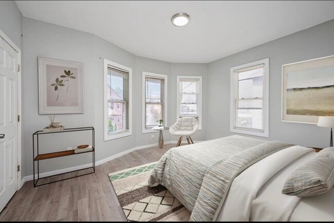 Building Photo - 136 Ege Ave