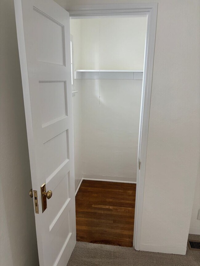 Building Photo - Charming One-Bedroom Retreat in Prime Santa Barbara Location