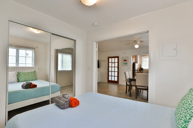 Building Photo - 3110 Highland Ave