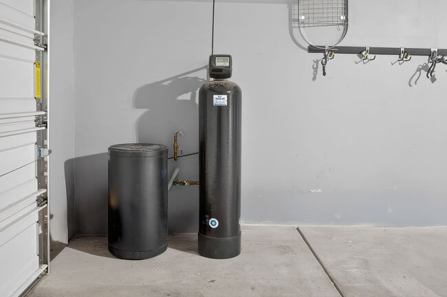 Building Photo - BEAUTIFUL TWO STORY HOME LOCATED IN NORTH  LAS VEGAS