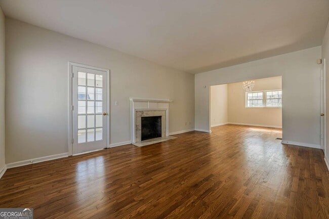 Building Photo - 1977 N Decatur Rd